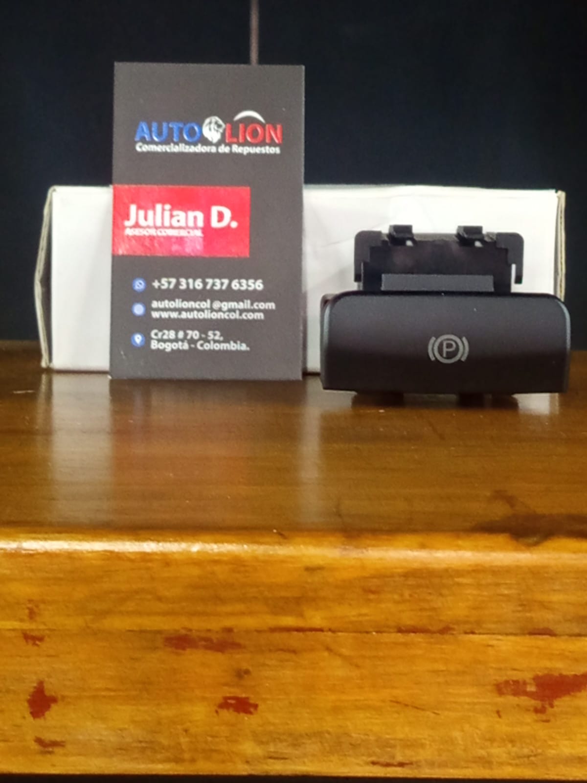 BOTON DE FRENO DE ESTACIONAMIENTO